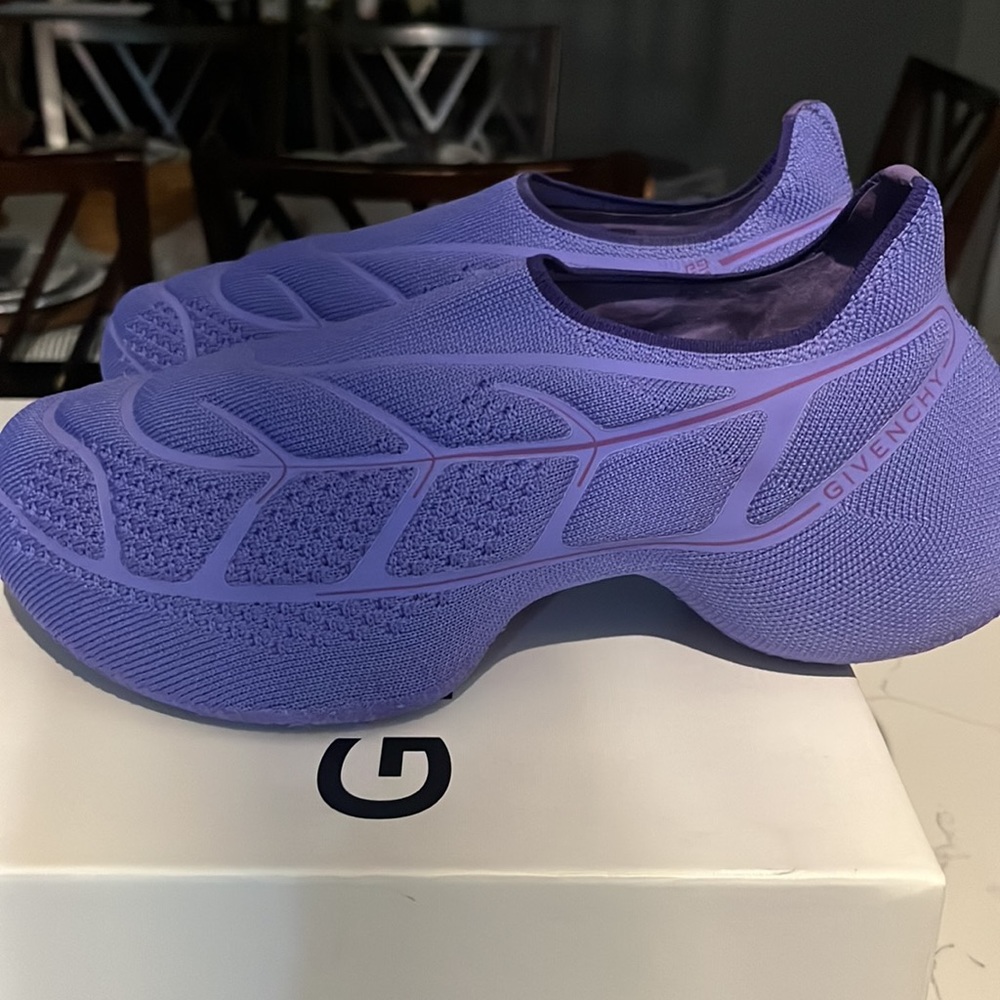 Givenchy Purple Women's Sneakers - Picture 2 of 3